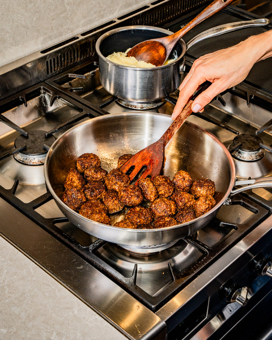 One pan on the hob. Your Frood blend + protein prepared in one pan.&nbsp;